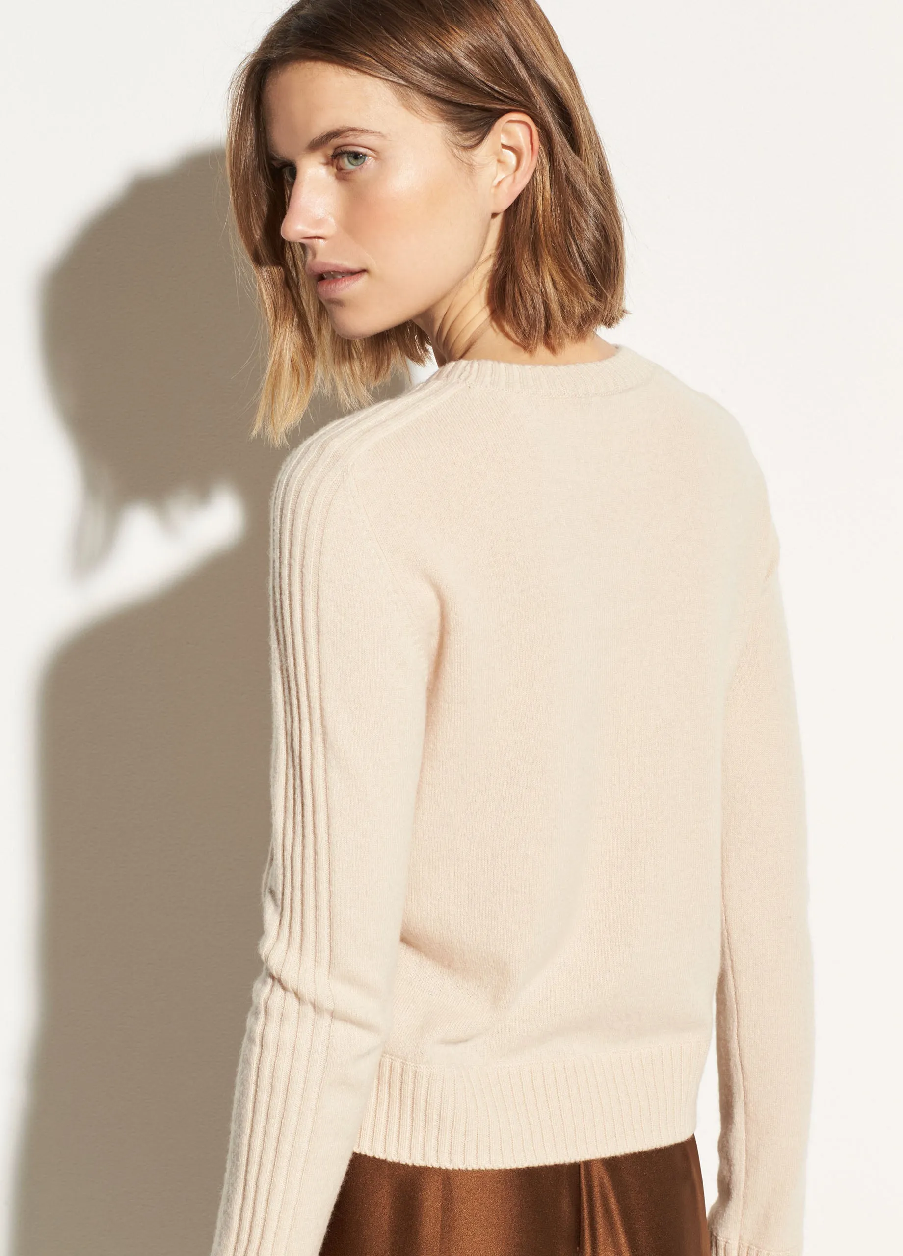 Ribbed Cashmere Crew in Pale Alder