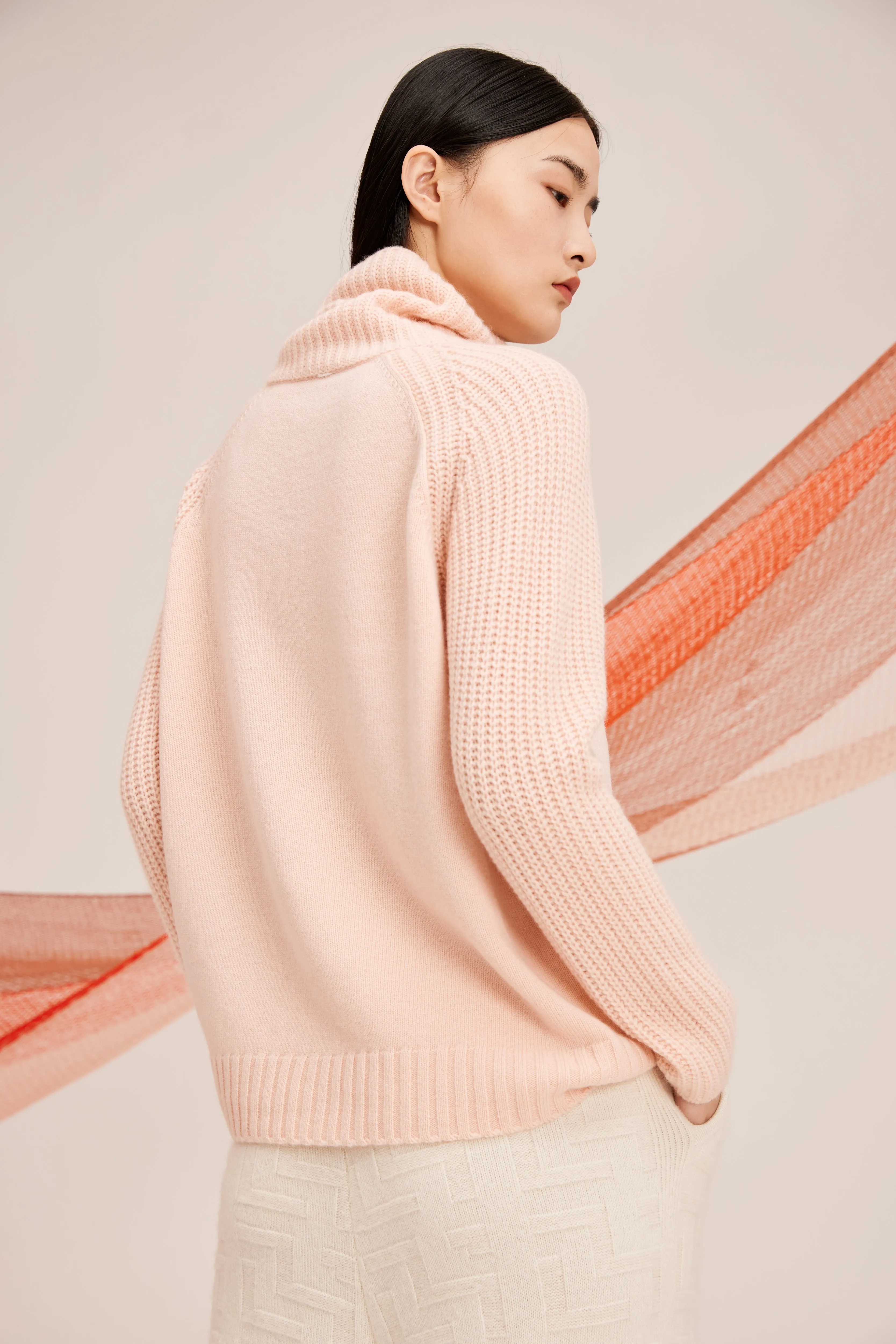 Women's cashmere pullover